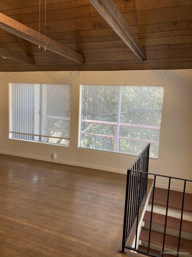 599 Acacia Dr House