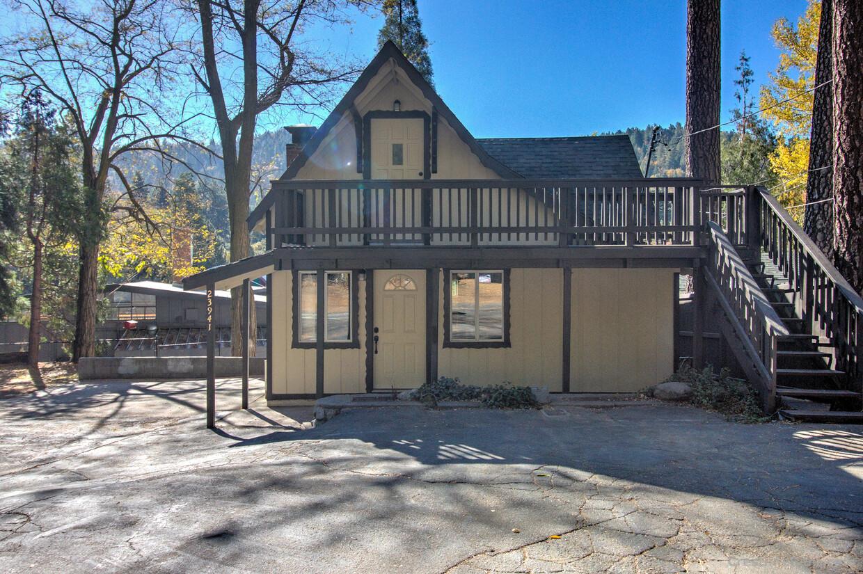 Cozy 2 story home for rent on Springwater Road