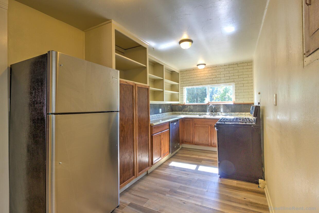 Cozy 2 story home for rent on Springwater Road