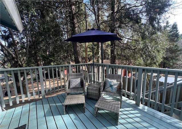 22365 Pine Dr House