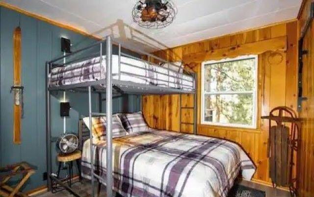 759 Bergschrund Dr Cabin