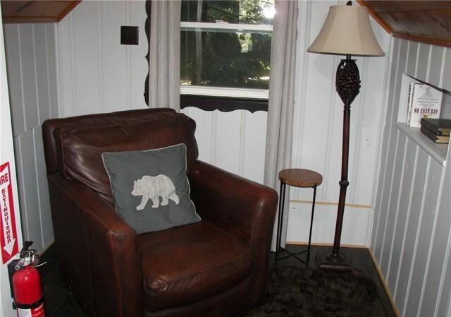 759 Bergschrund Dr Cabin